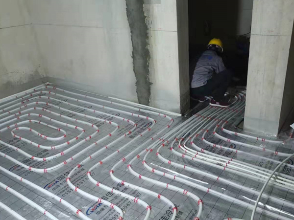 暖氣施工現(xiàn)場-3